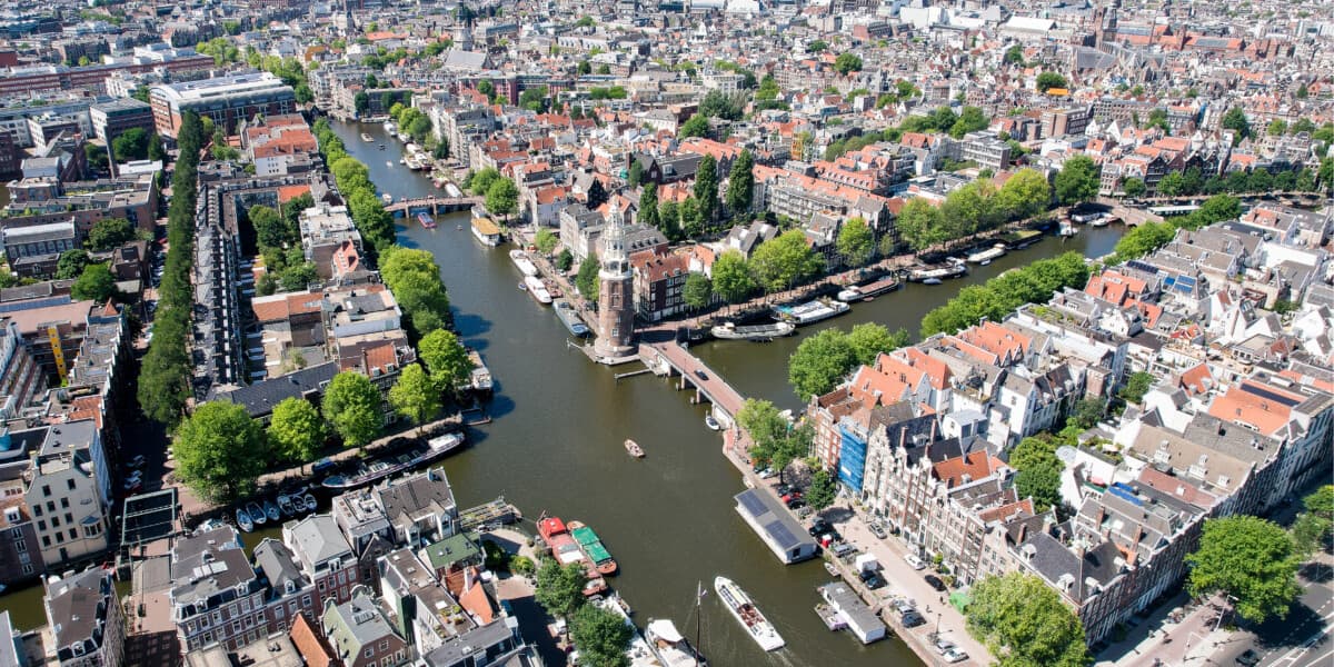 The Ultimate Guide to Visiting Amsterdam: Best Times, Hidden Gems, and Local Insights