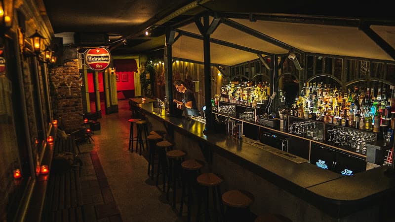 Bar Mokum