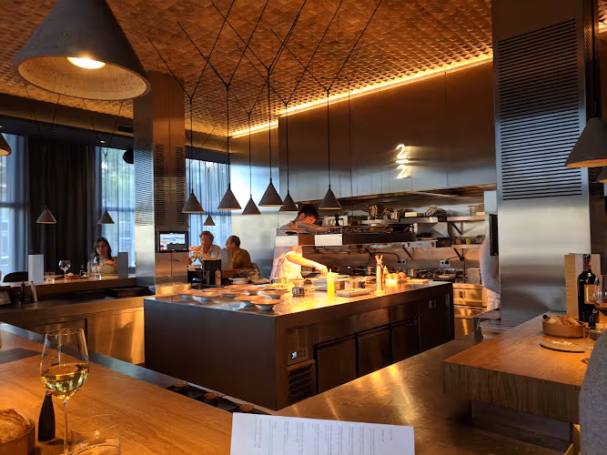 Restaurant 212