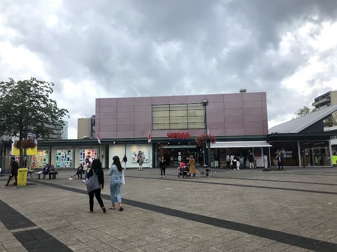 Osdorpplein Shopping Centre: Multicultural Shopping in Amsterdam Nieuw-West