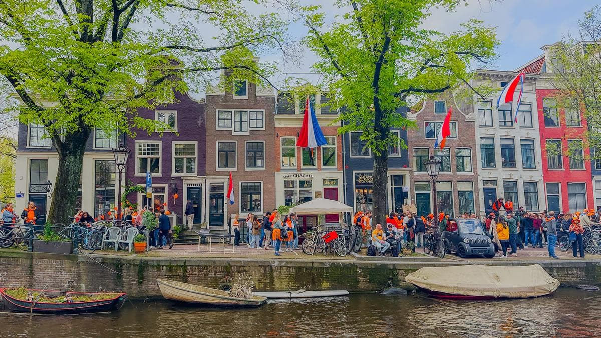 A Local’s Guide to Amsterdam’s Seasonal Highlights: What to Do Year-Round