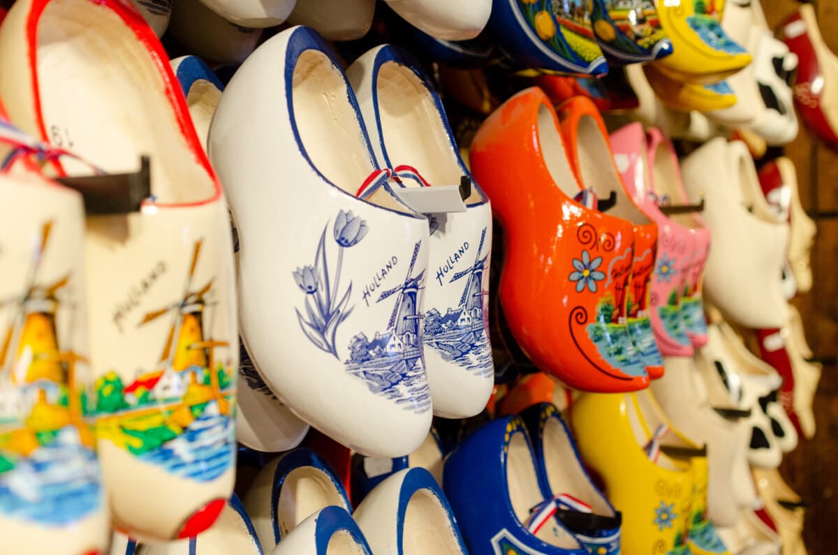 Exploring the Undiscovered Craftsmanship of Amsterdam: Handmade Souvenirs & Workshops