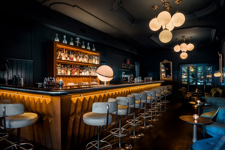 Pulitzer’s Bar