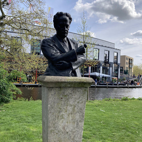 Arthur Van Schendel Historic Statue