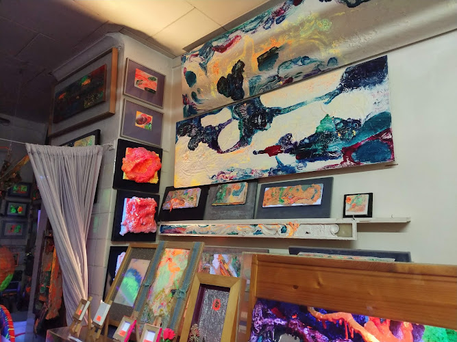 Electric Ladyland – Museum of Fluorescent Art