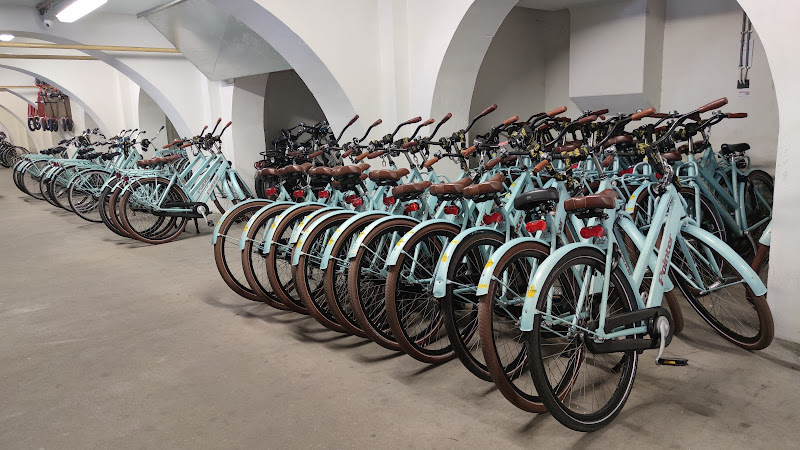 Holland Rent A Bike 4 Holland Rent A Bike / Beursstalling - Amsterdam