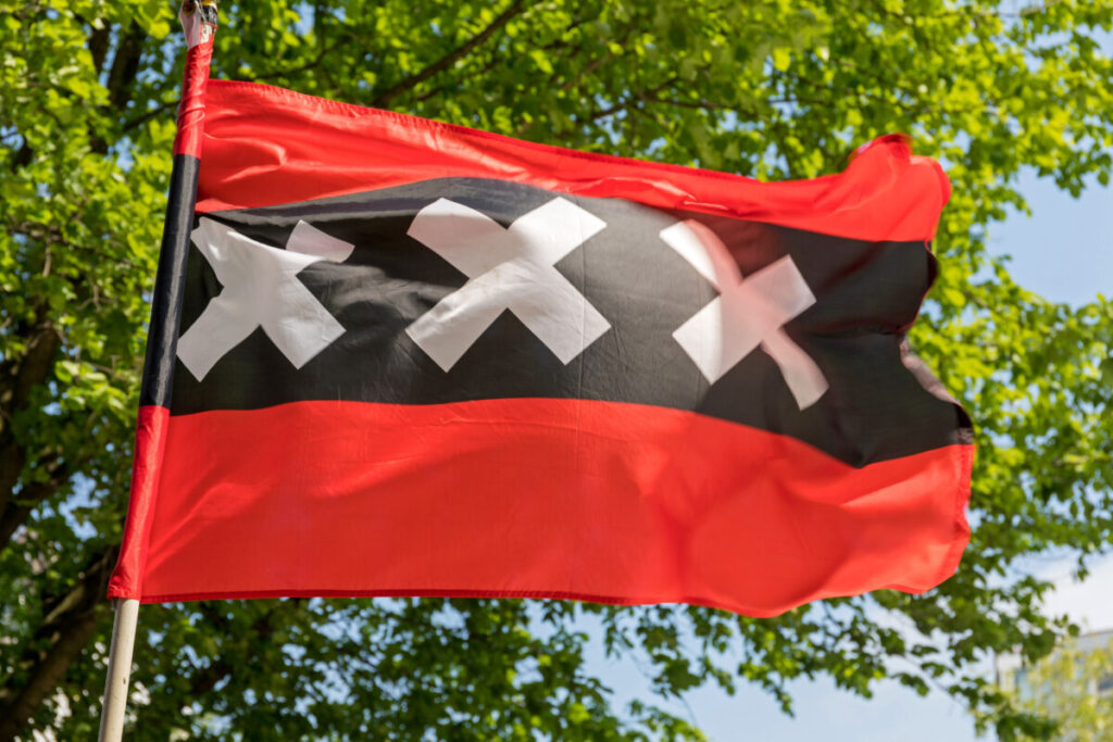 Flag of Amsterdam: 3 Striking Symbols Unveiled 10 Flag of Amsterdam city design and close-up on a pole