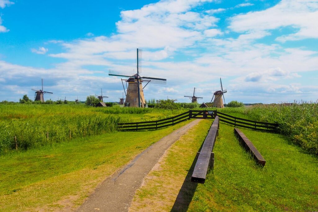 Kinderdijk vs Zaanse Schans Windmills: Which Dutch Icon Wins? 2 The Kinderdijk windmills offer a mesmerizing sight in the Kinderdijk, Netherlands