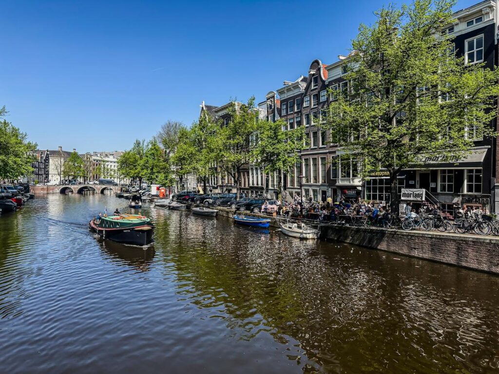 15 Iconic Amsterdam Canals: Explore the UNESCO World Heritage Waterways 4 panoramic view of the Keizersgracht Canal in Amsterdam, Netherlands