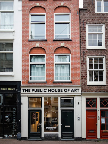 The Public House of Art: Amsterdam’s Anti-Gallery for Affordable Art